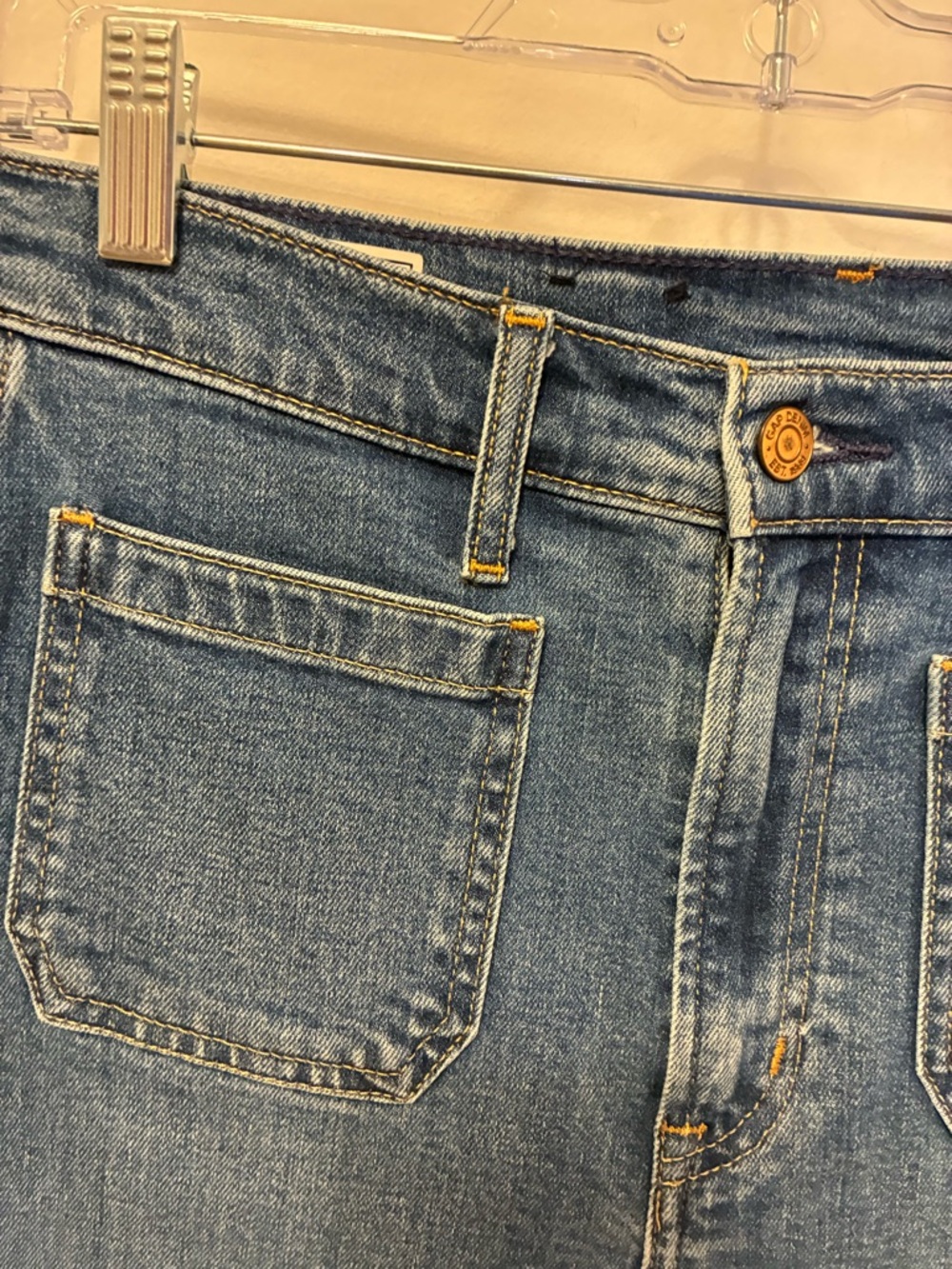 EUC GAP’s Iconic Bootcut Classic 70s Patch Pocket Mid-Blue Jeans Size 8 - Picture 4 of 4